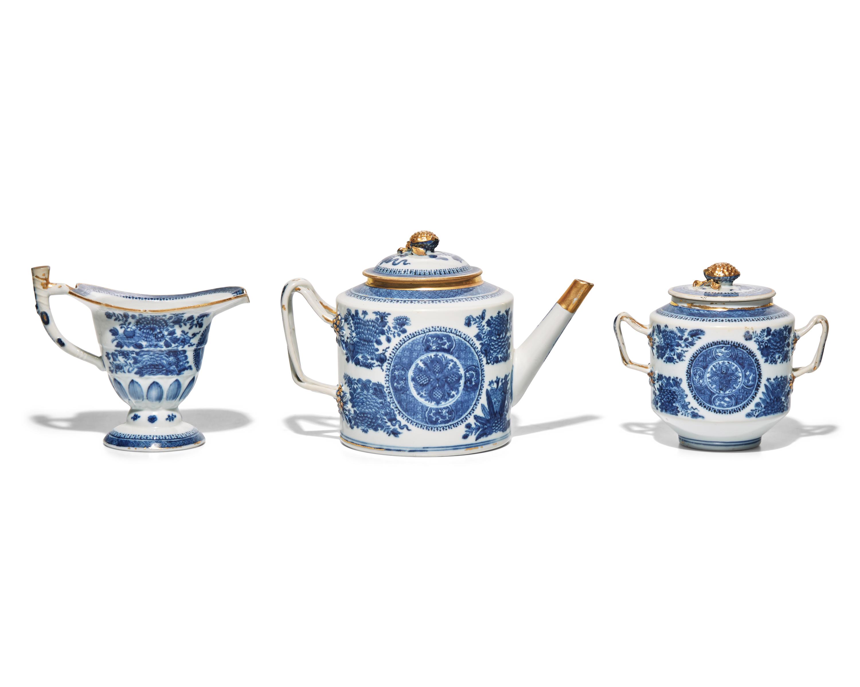 A Group of Chinese Export Porcelain Blue Imperial Fitzhugh Tea and Dinner Wares