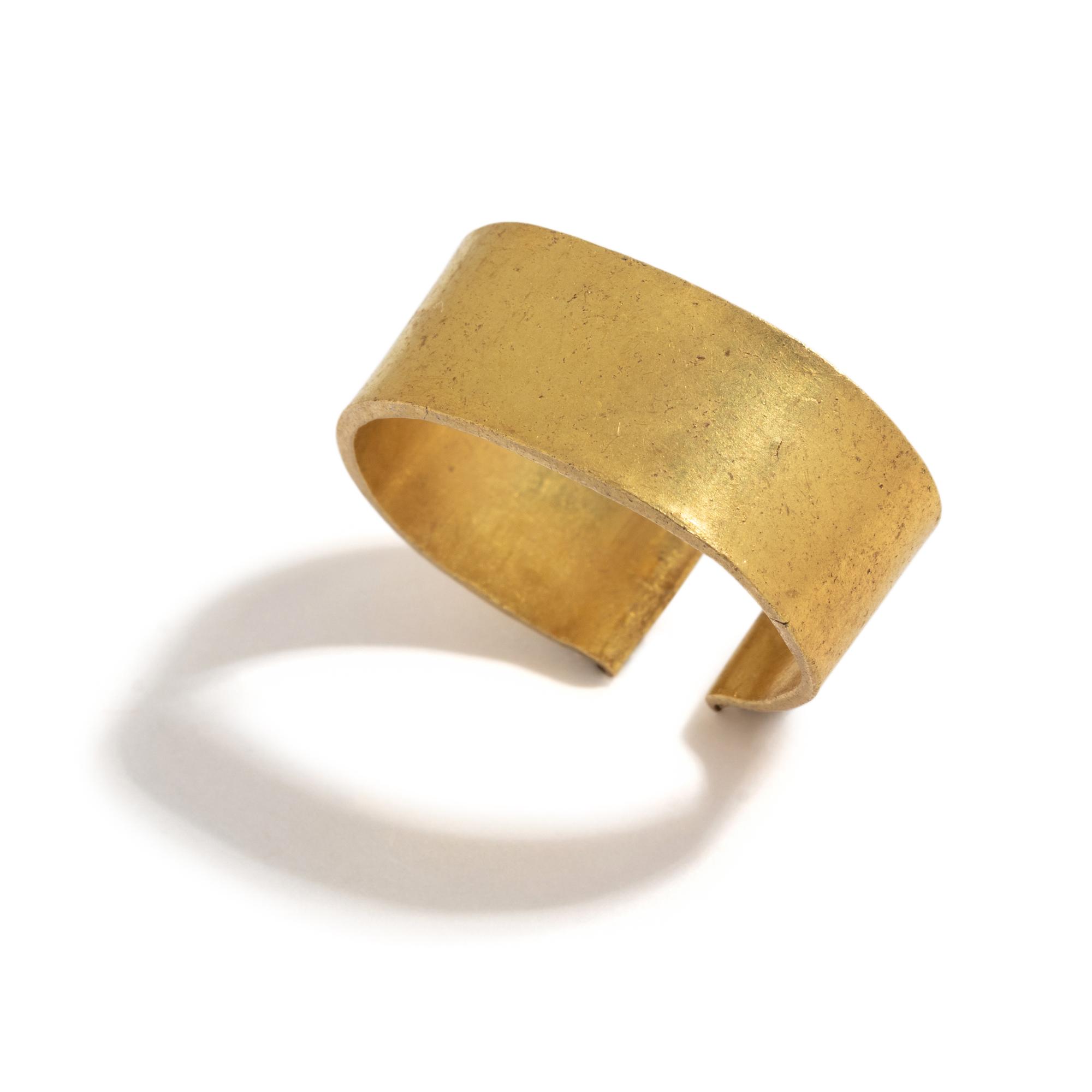 A Roman Style Gold Finger Ring