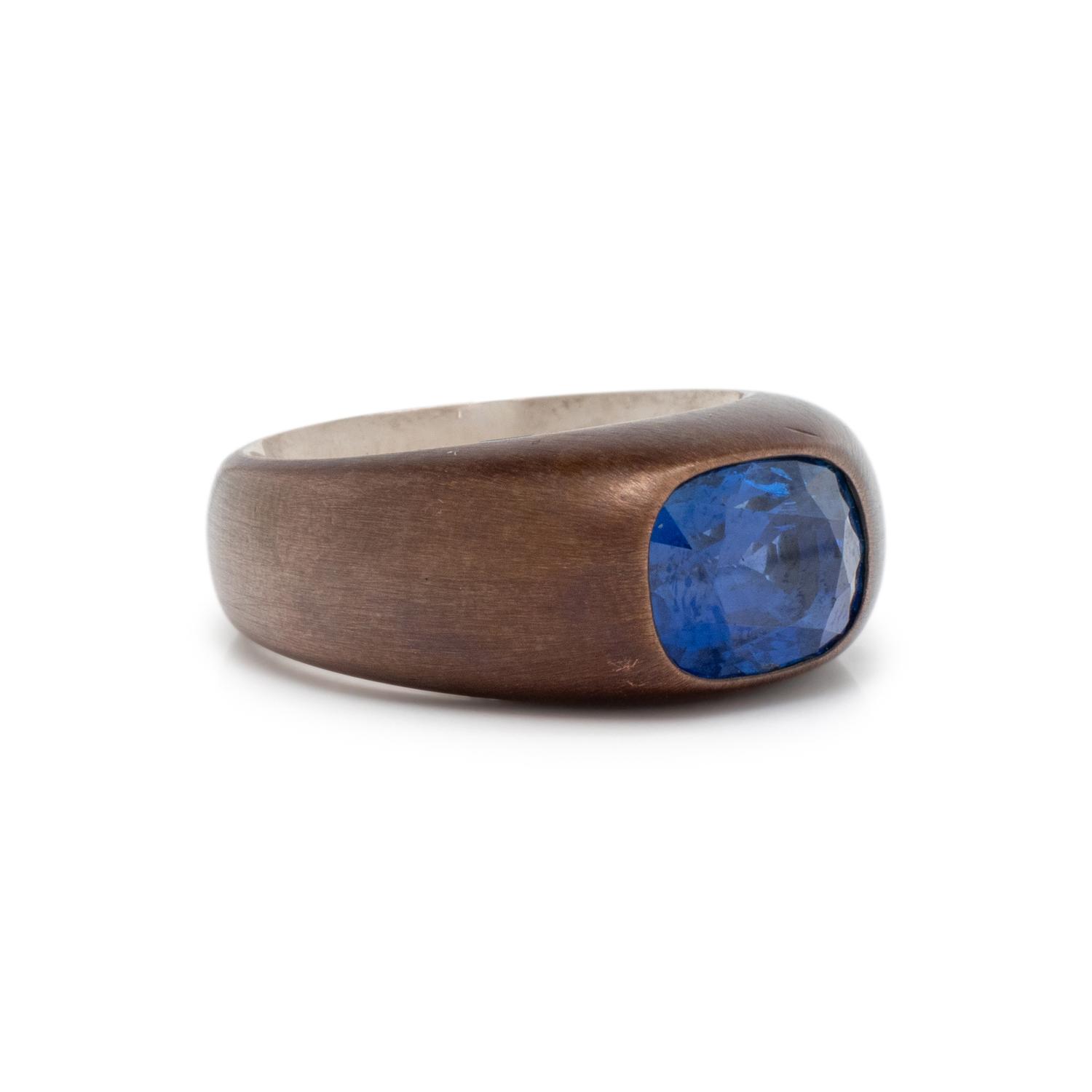 HEMMERLE, SAPPHIRE, GOLD, AND COPPER RING