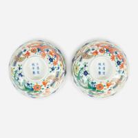 A pair of Chinese wucai "Dragon and Phoenix" bowls 五彩龙凤碗一对 Xuantong six-character mark ?????