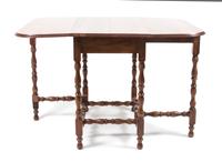 An American Mahogany Gate Leg Table Height 30 x width 46 1/2 x depth 35 inches (open). — 20TH CENTURY