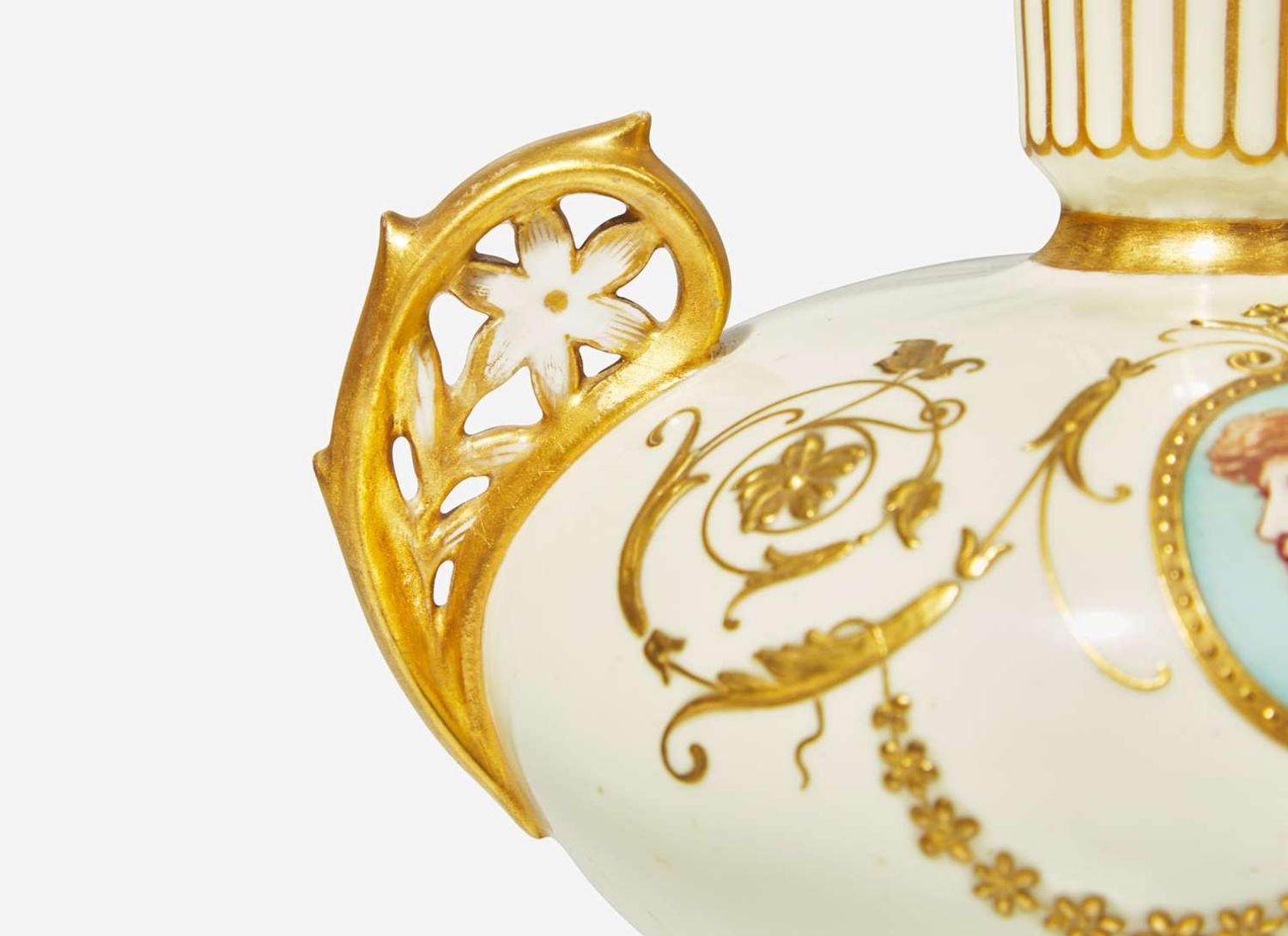 A Wedgwood "Victoria" Pattern Bone China Vase, UK, circa 1885