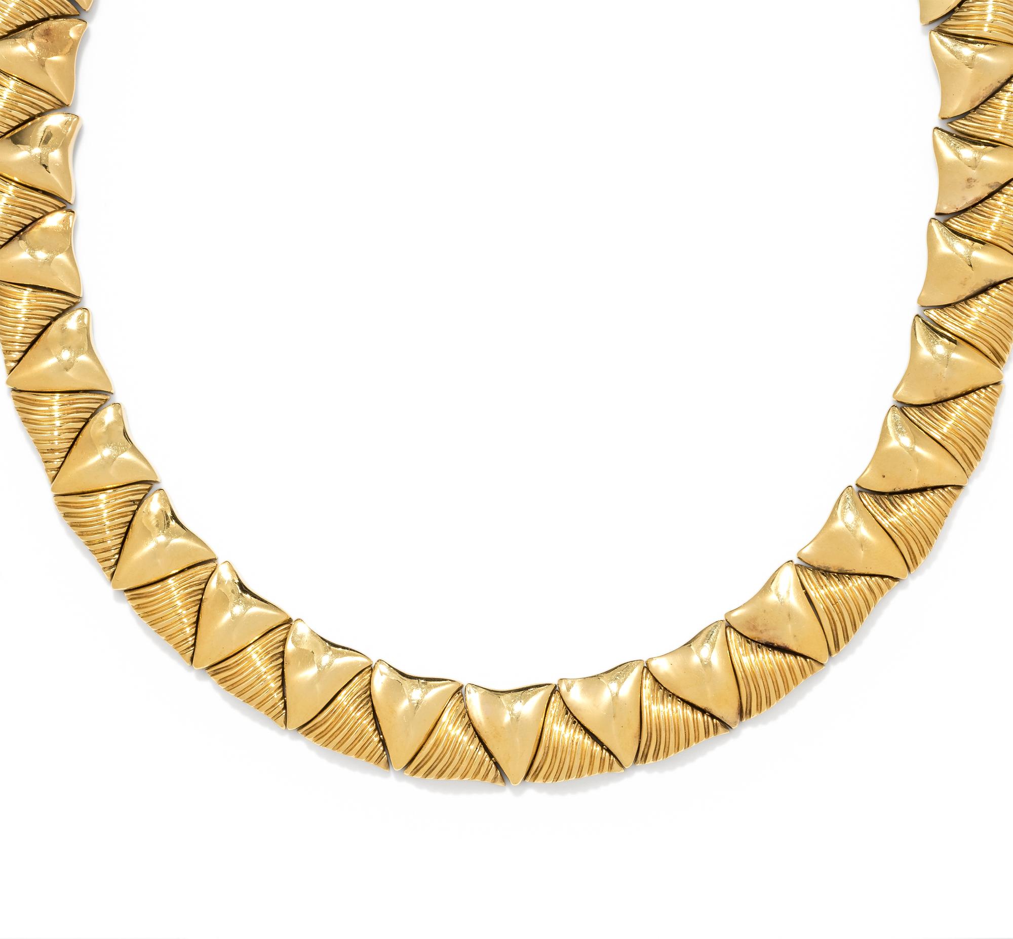 YELLOW GOLD COLLAR NECKLACE
