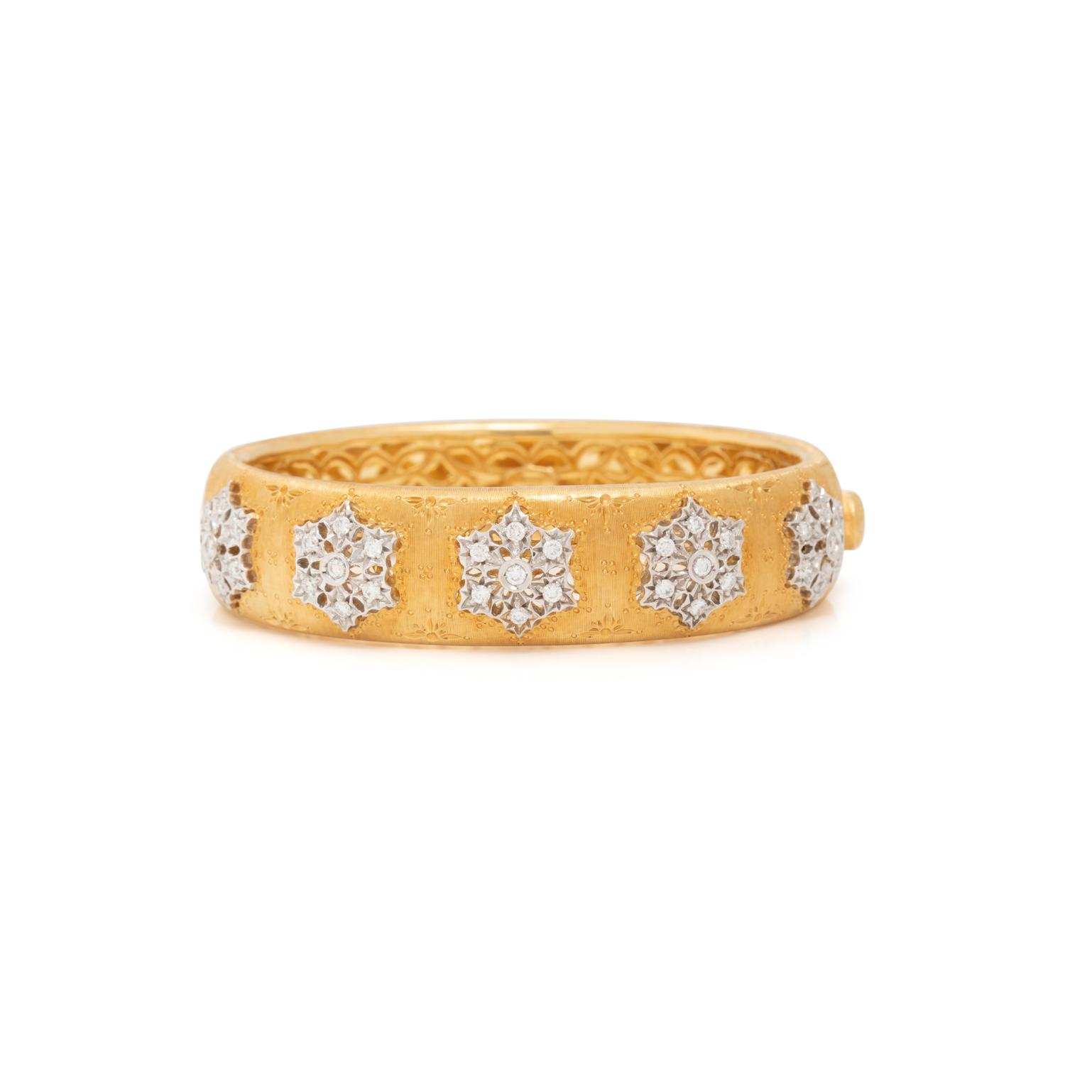 BICOLOR GOLD AND DIAMOND BANGLE BRACELET
