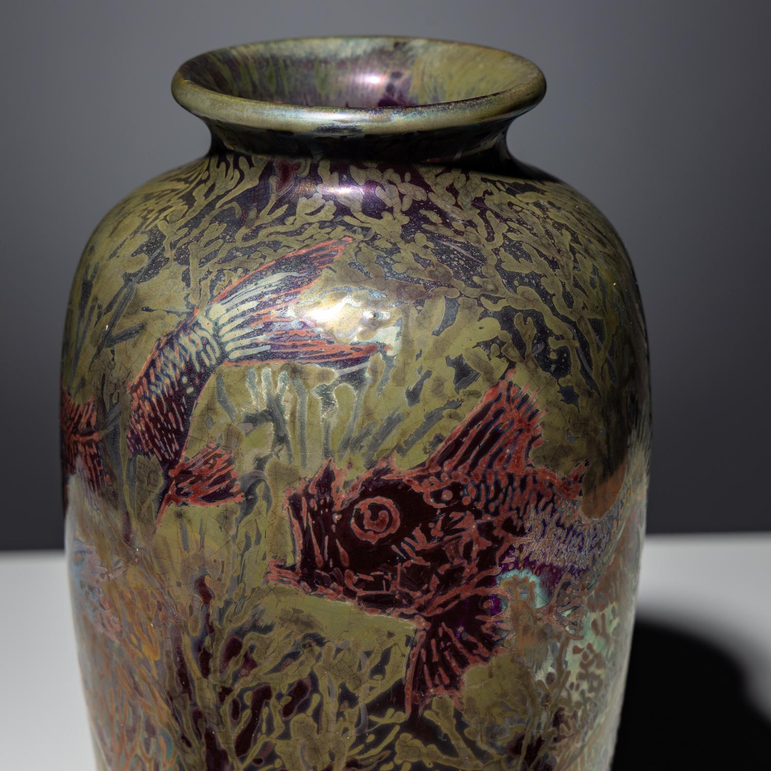 Superb iridescent marine vase