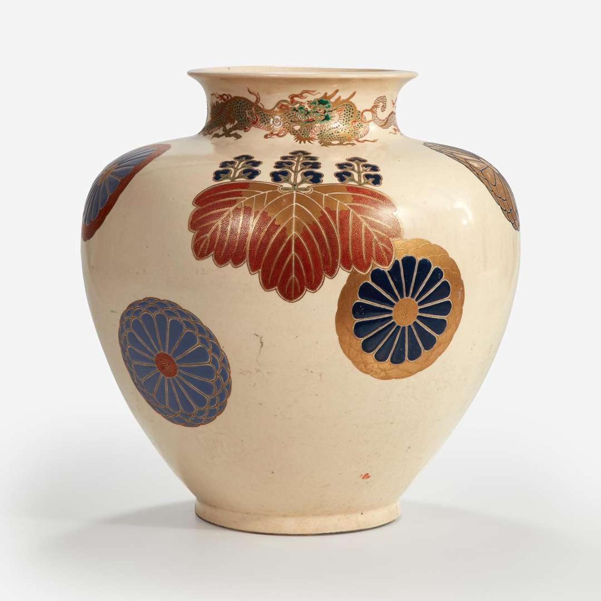 A large Japanese enameled Satsuma pottery vase Edo/Meiji period
