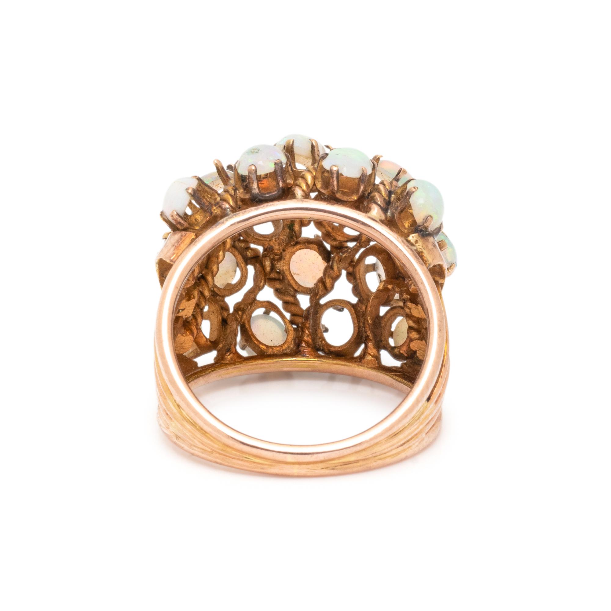 YELLOW GOLD AND OPAL RING