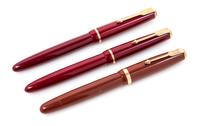A Vintage Parker Duofold Fountain Pen Length 5 1/8 inches.