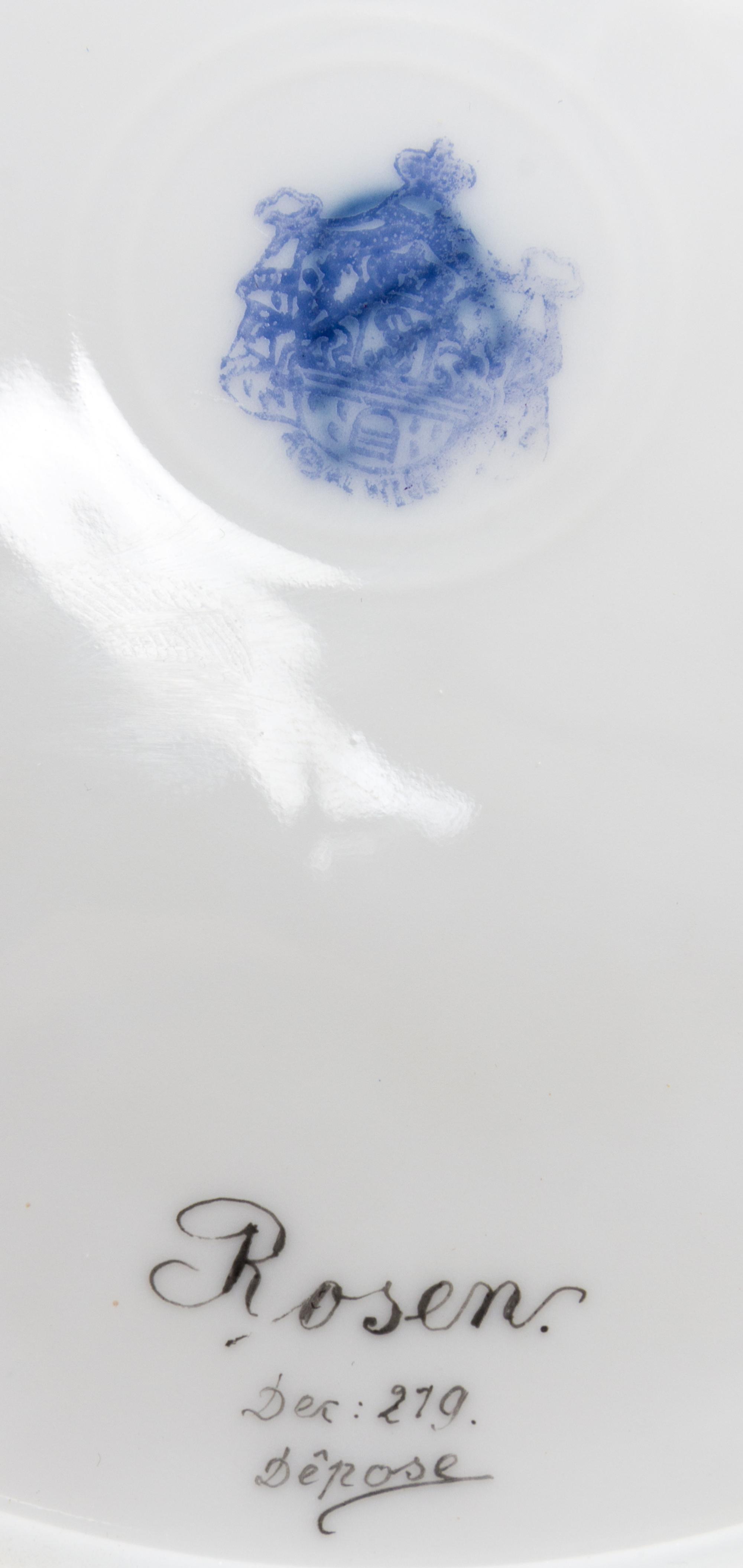 A Vienna Porcelain Cabinet Plate Diameter 10 inches.