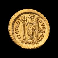 [ANCIENT] EASTERN ROMAN EMPIRE. Marcian (c. 451-457). Av Solidus (4.6 g)