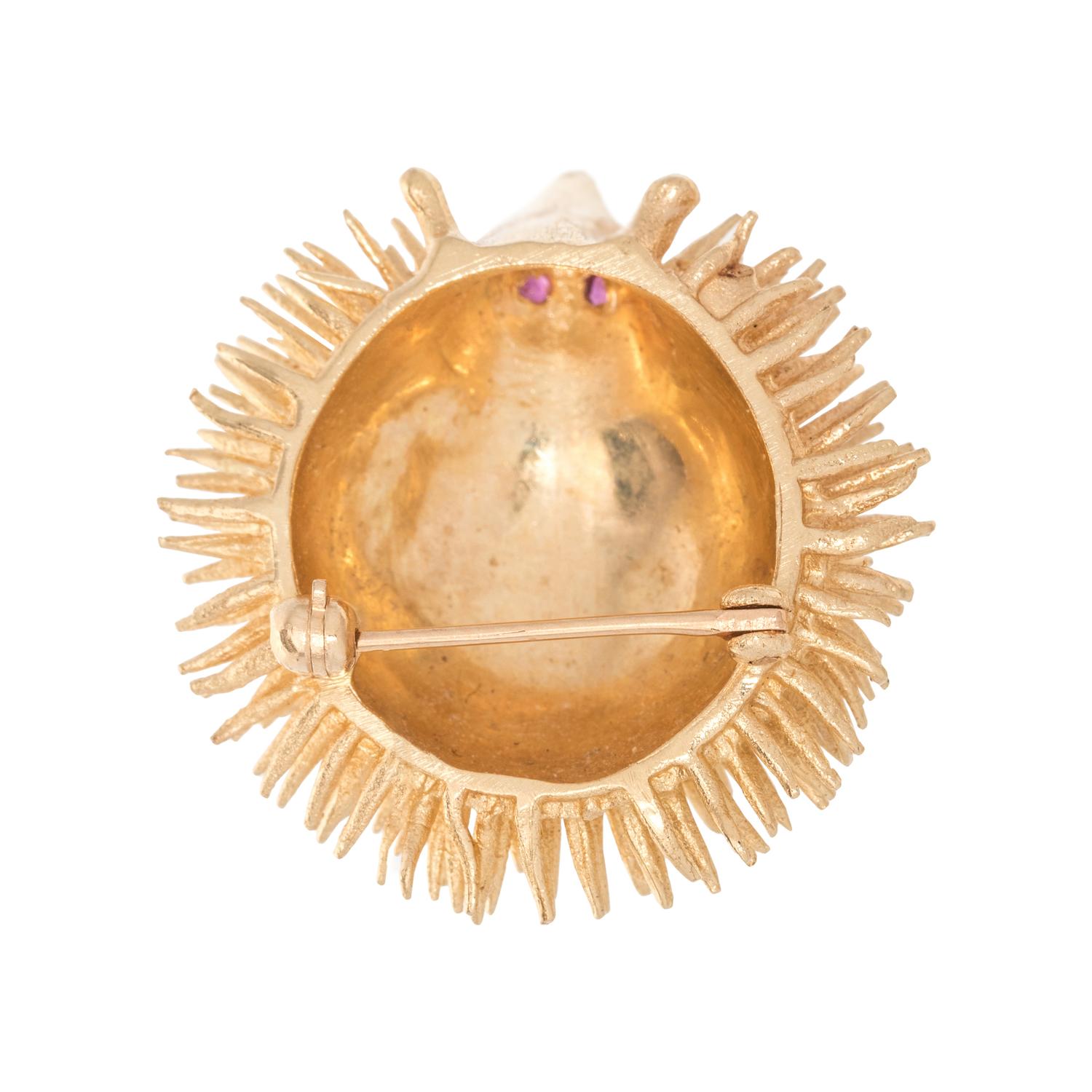 YELLOW GOLD AND RUBY HEDGEHOG BROOCH