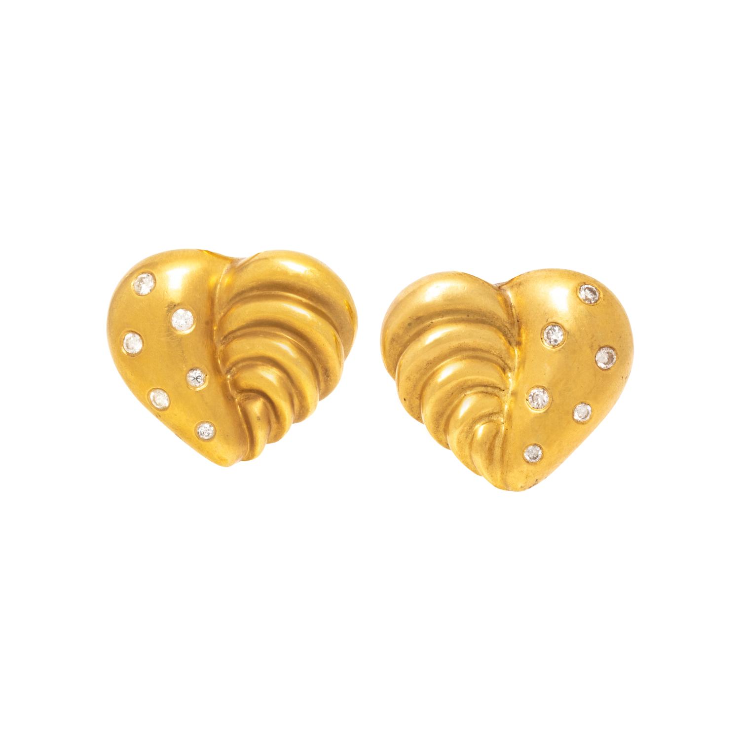 YELLOW GOLD AND DIAMOND HEART EARRINGS