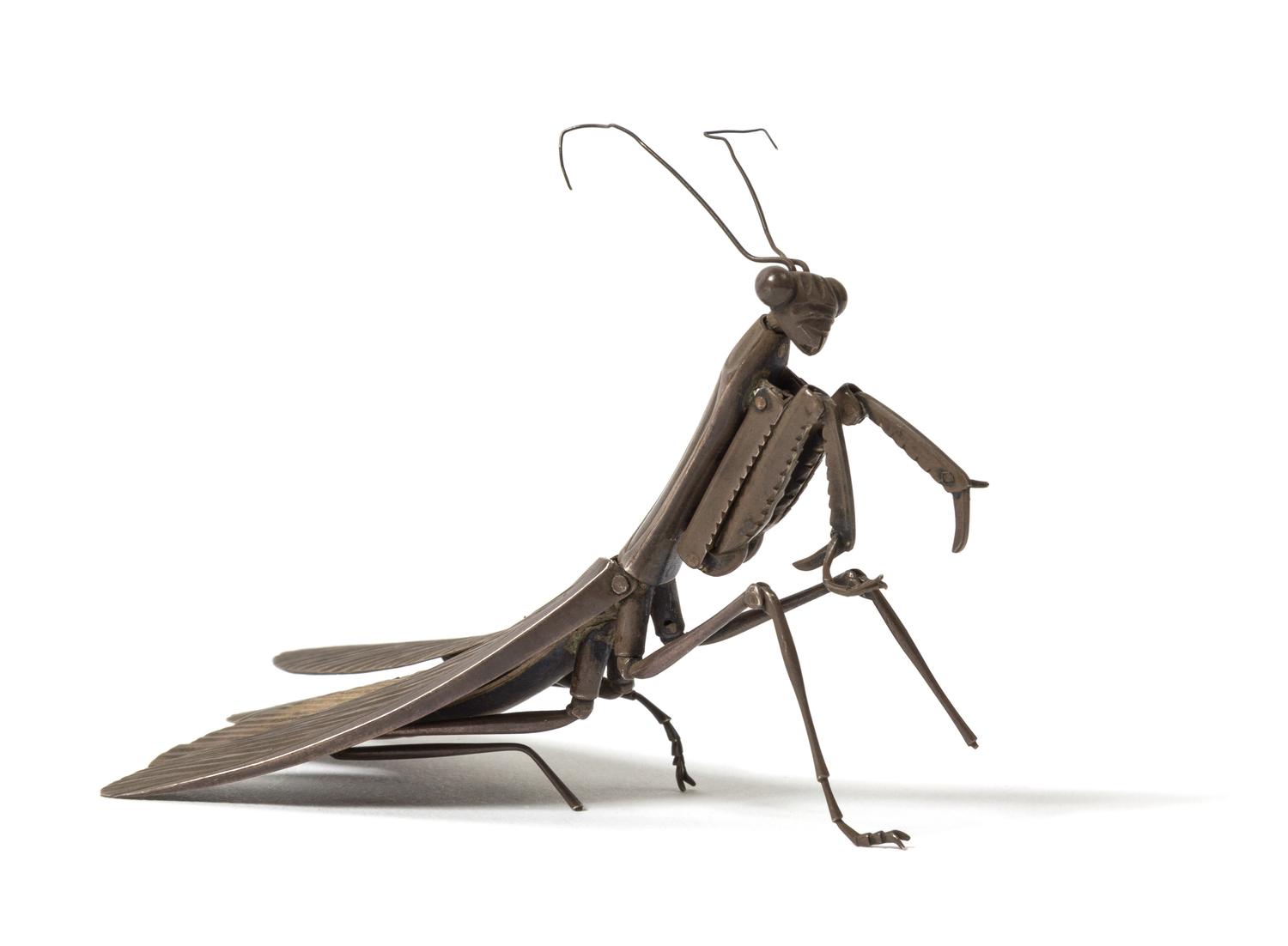 A Japanese Silver Articulated Model of a Praying Mantis MEIJI -TAISHO PERIOD, EARLY 20TH CENTURY Length 4 inches. — MEIJI-TAISHO PERIOD, EARLY 20TH CENTURY