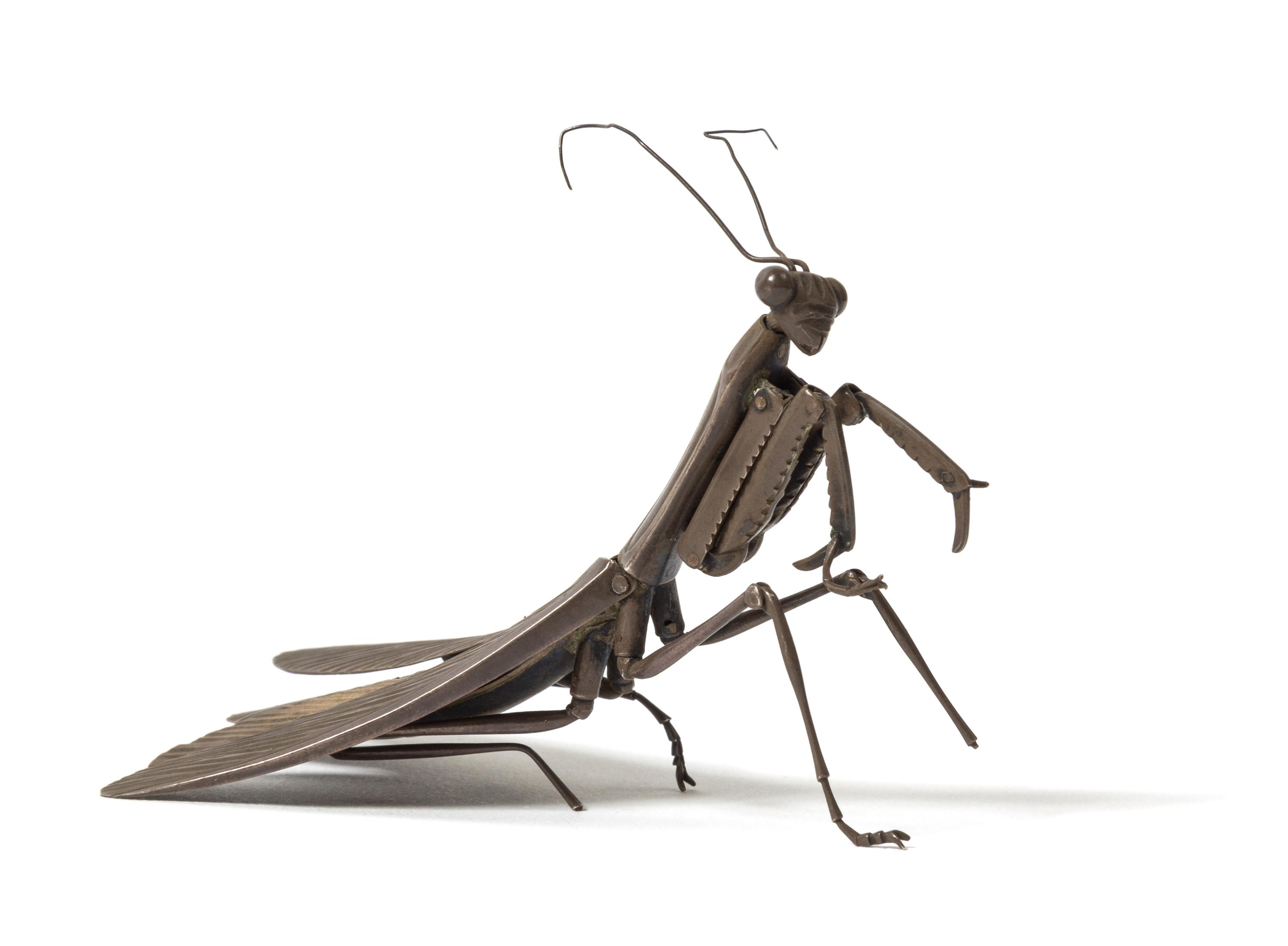 A Japanese Silver Articulated Model of a Praying Mantis MEIJI -TAISHO PERIOD, EARLY 20TH CENTURY Length 4 inches. — MEIJI-TAISHO PERIOD, EARLY 20TH CENTURY