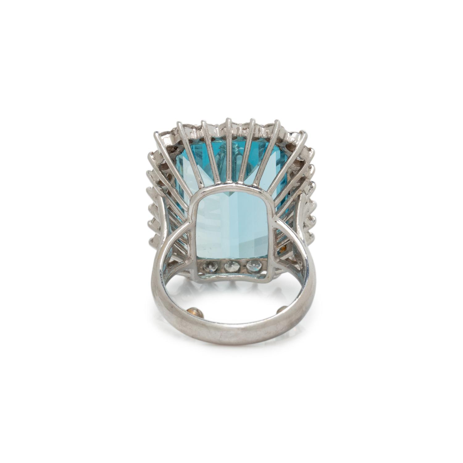 AQUAMARINE AND DIAMOND RING