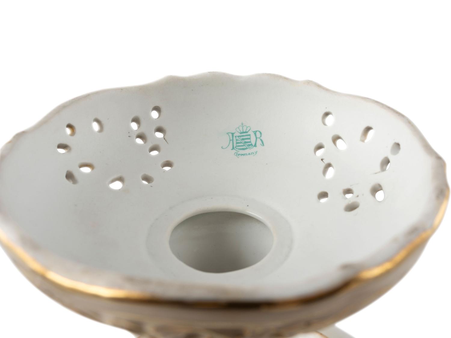A Group of English and Continental Porcelain Table Articles