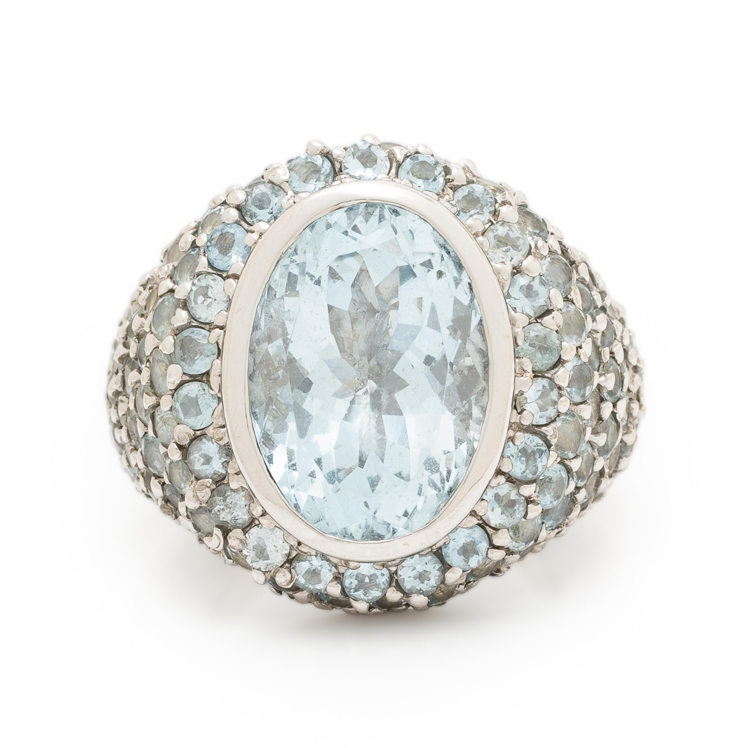 White Gold and Aquamarine Ring