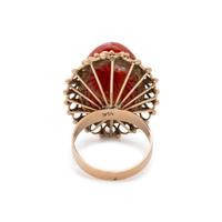YELLOW GOLD AND CORAL RING