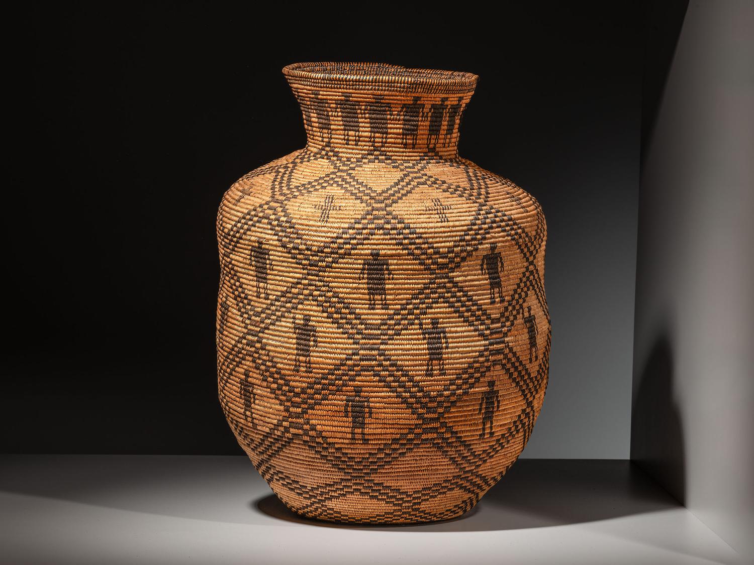 Apache Figural Olla