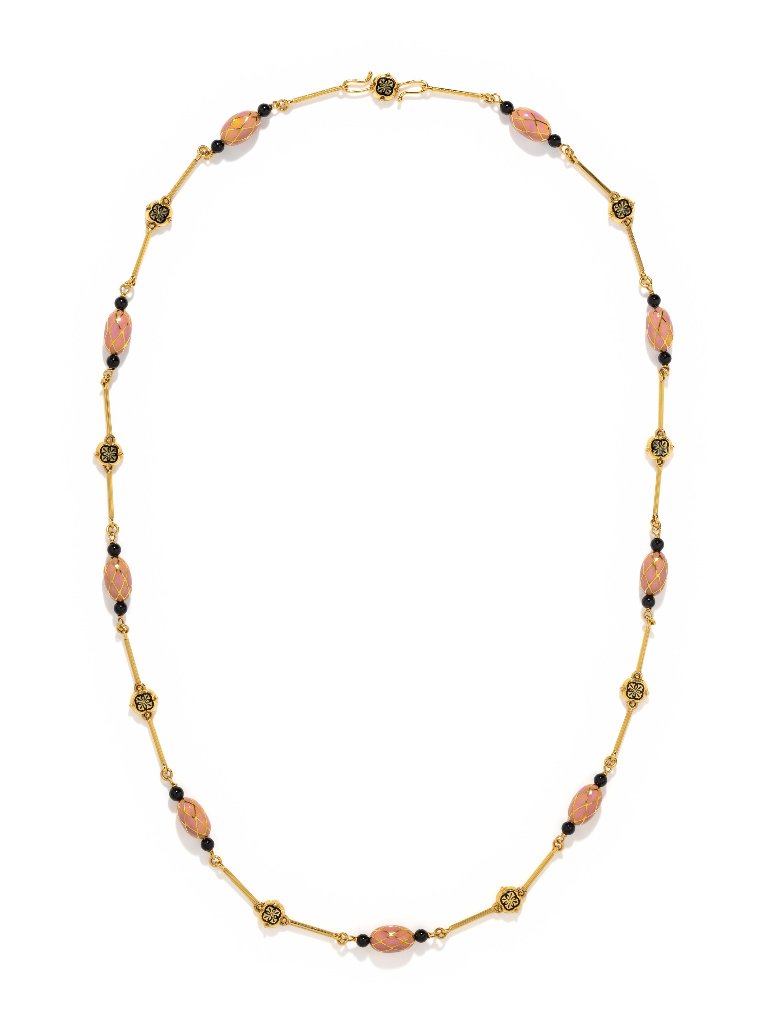 YELLOW GOLD AND ENAMEL LONGCHAIN NECKLACE
