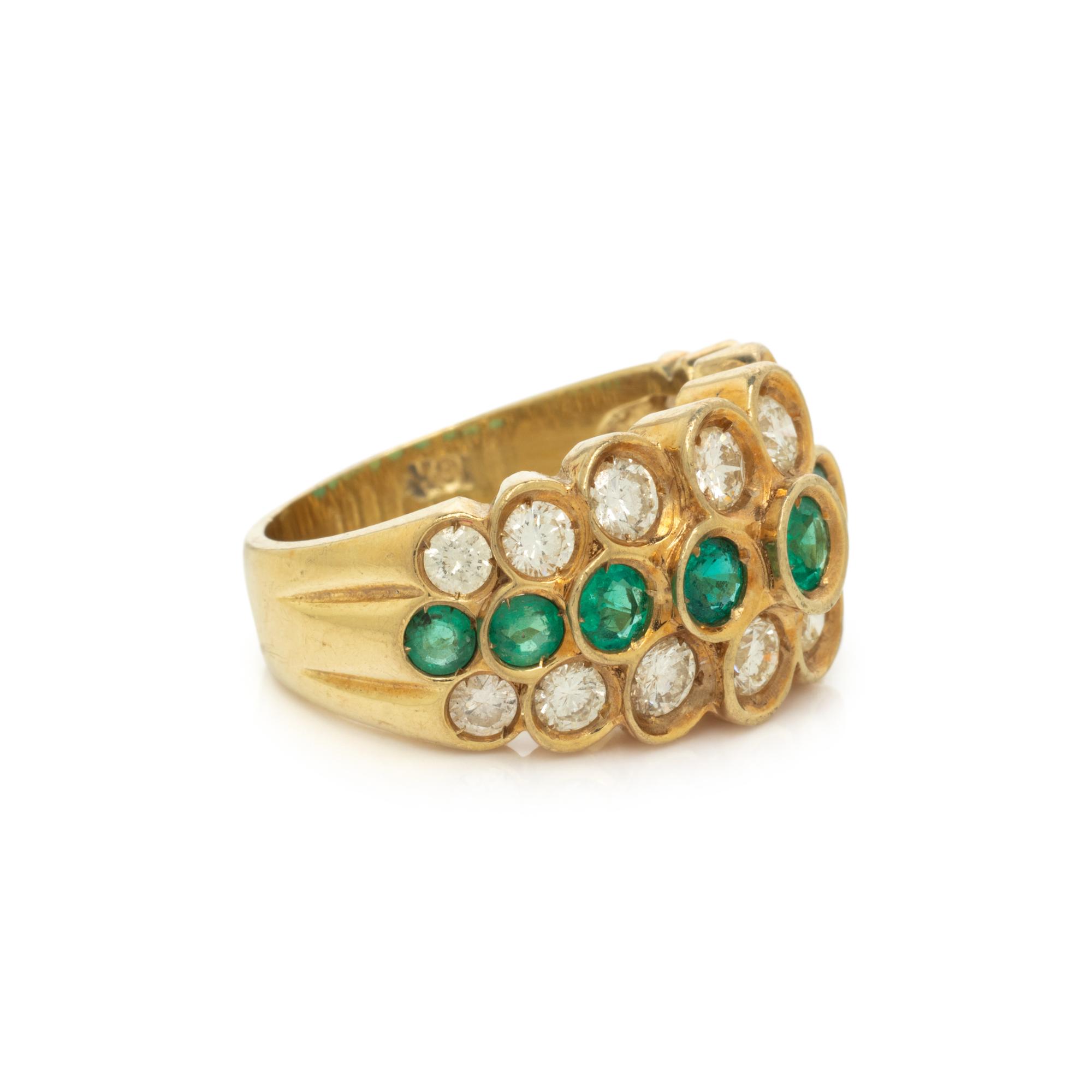 YELLOW GOLD, EMERALD AND DIAMOND RING