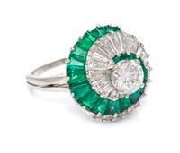 A Platinum, Diamond and Emerald Ring, Oscar Heyman Brothers, 5.80 dwts.
