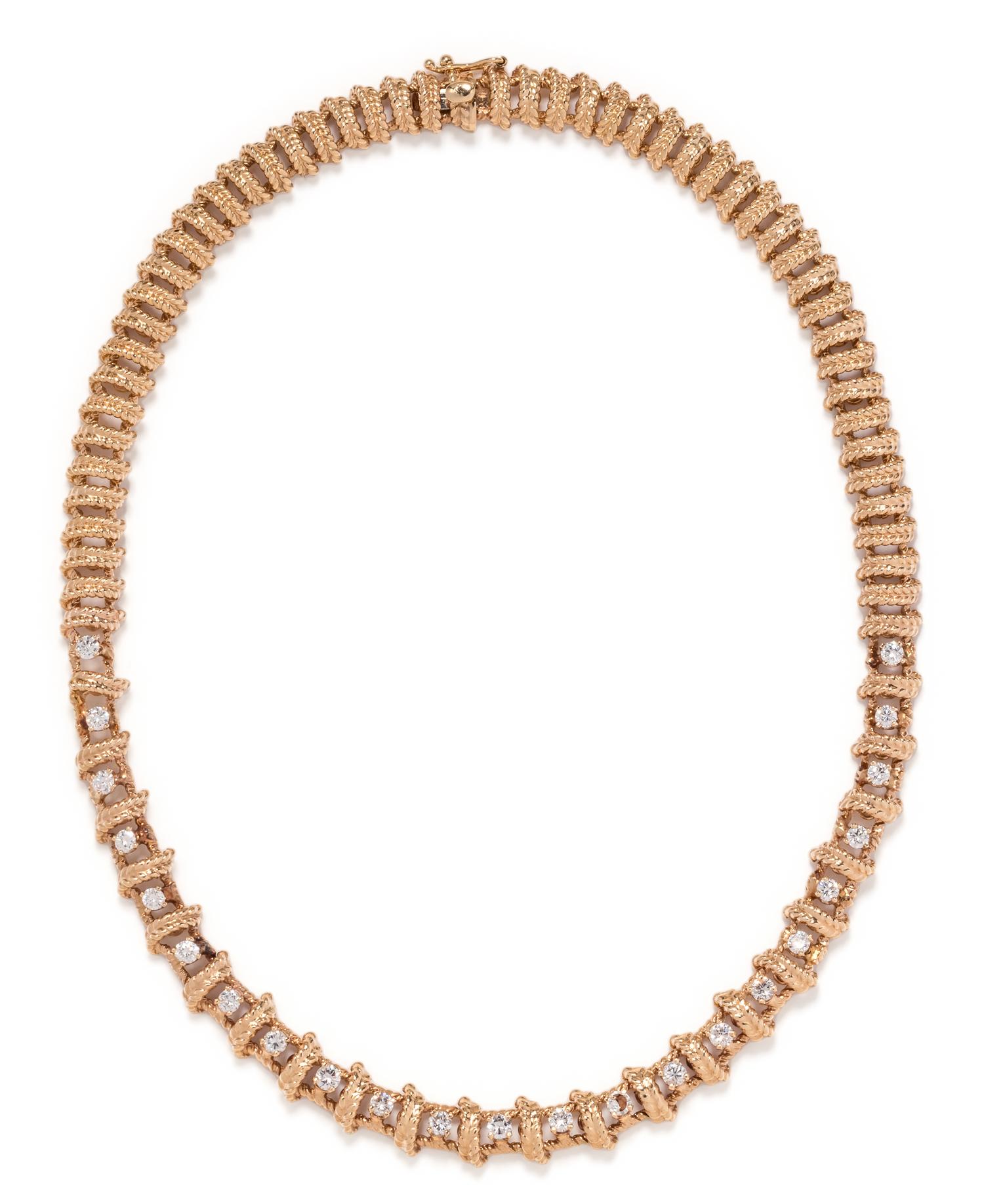 YELLOW GOLD AND DIAMOND NECKLACE