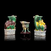 A Pair of Small Famille Verte 'Buddhist Lions' Vases and a Libation Cup, Kangxi Period 清康熙 五彩 來通杯及 獅子一對