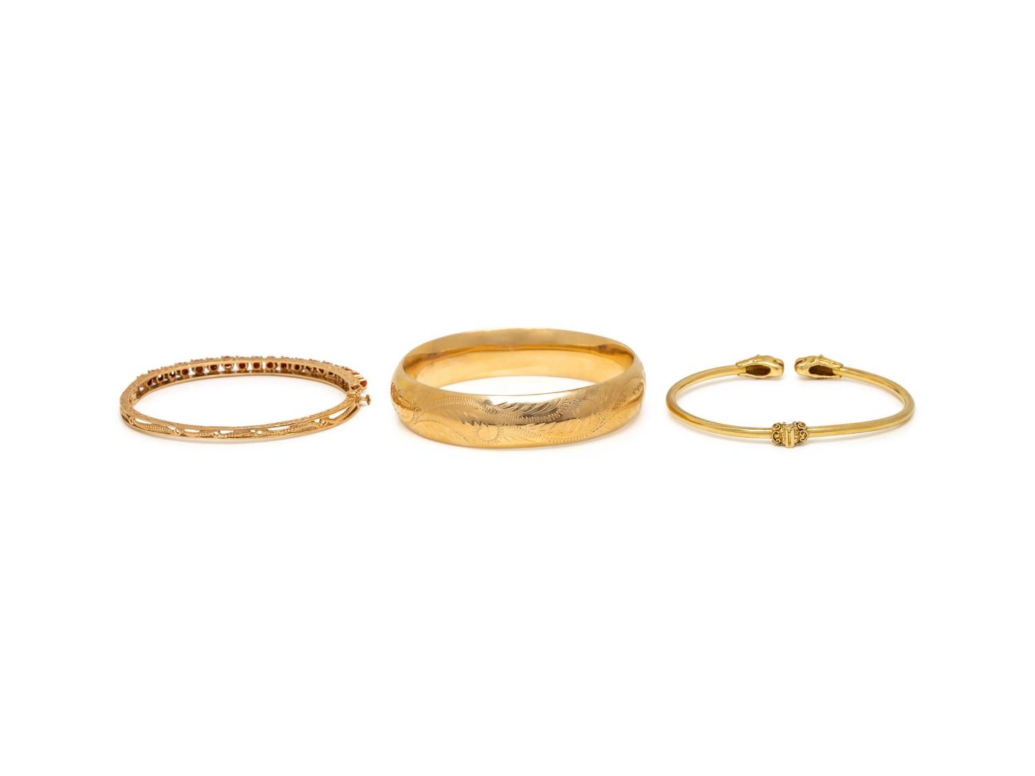 COLLECTION OF YELLOW GOLD BRACELETS