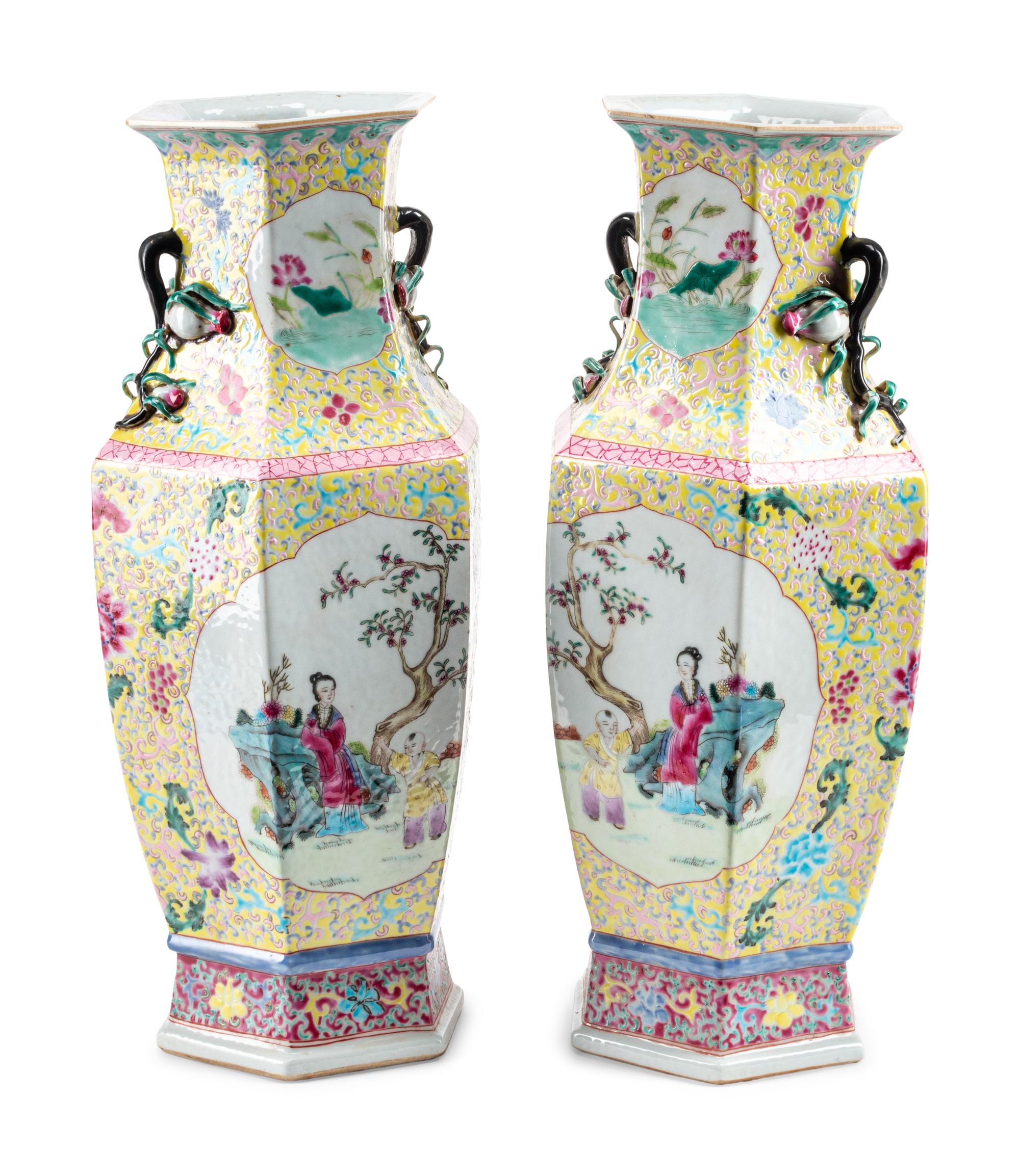 A Pair of Chinese Export Porcelain Vases