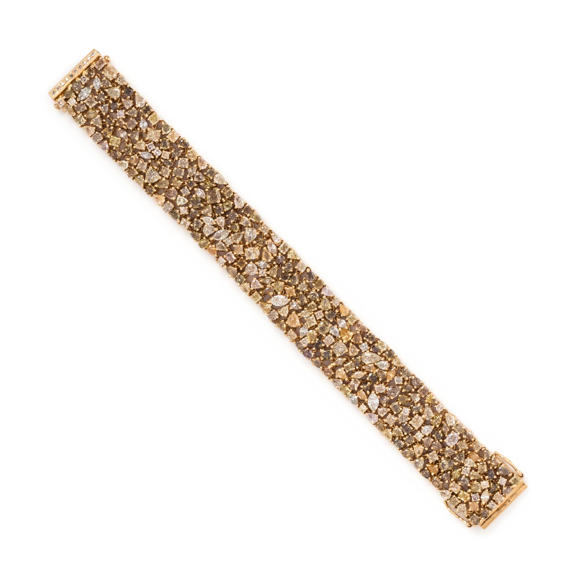 COLORED DIAMOND AND DIAMOND BRACELET