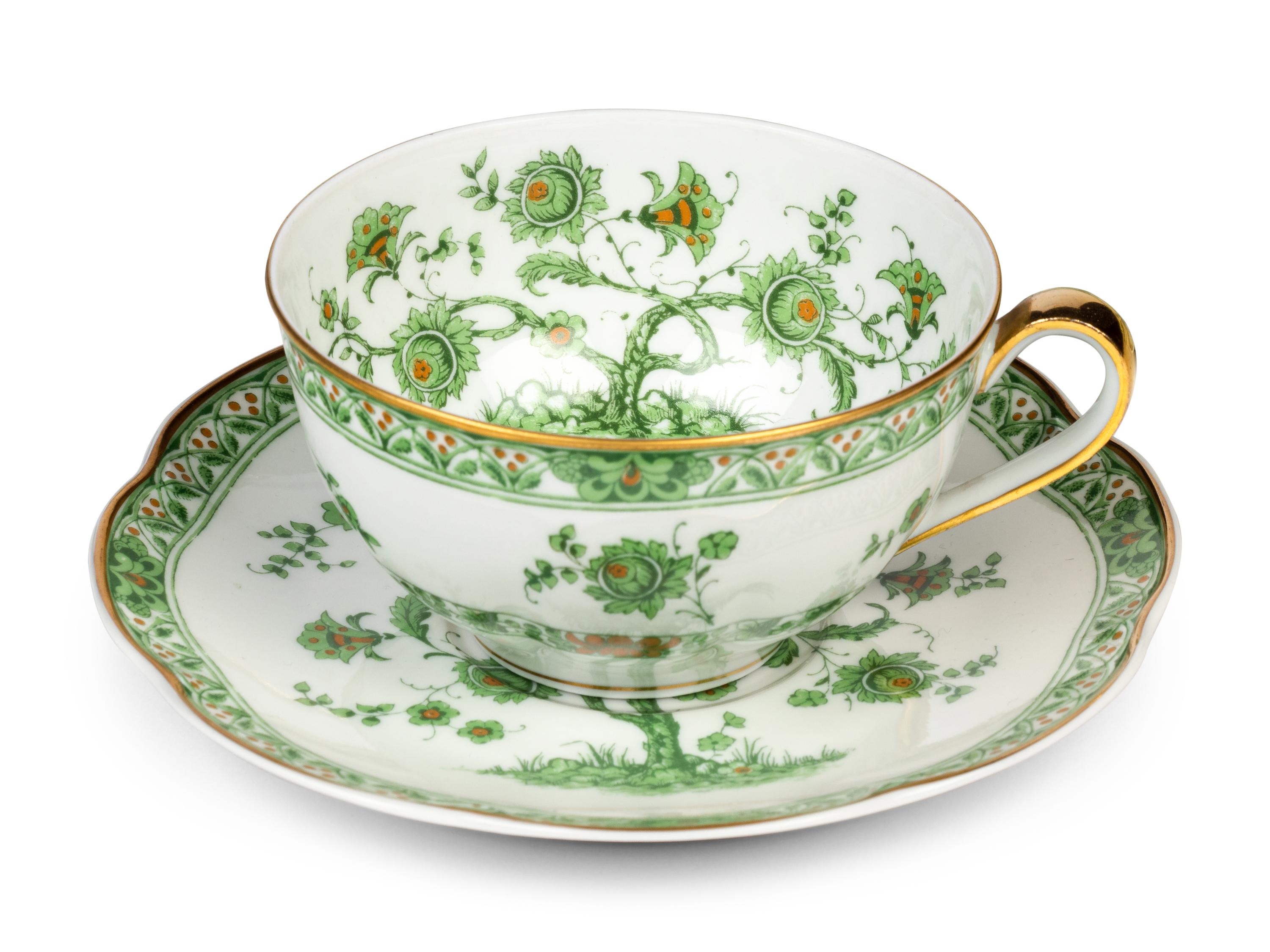 A Haviland Limoges Bonneval Porcelain Dinner Service