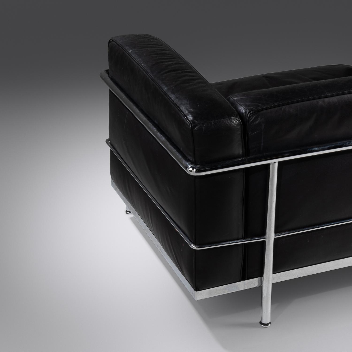 Pair of 'Grande Comfort' Lounge Chairs, model LC3 Cassina, Italy