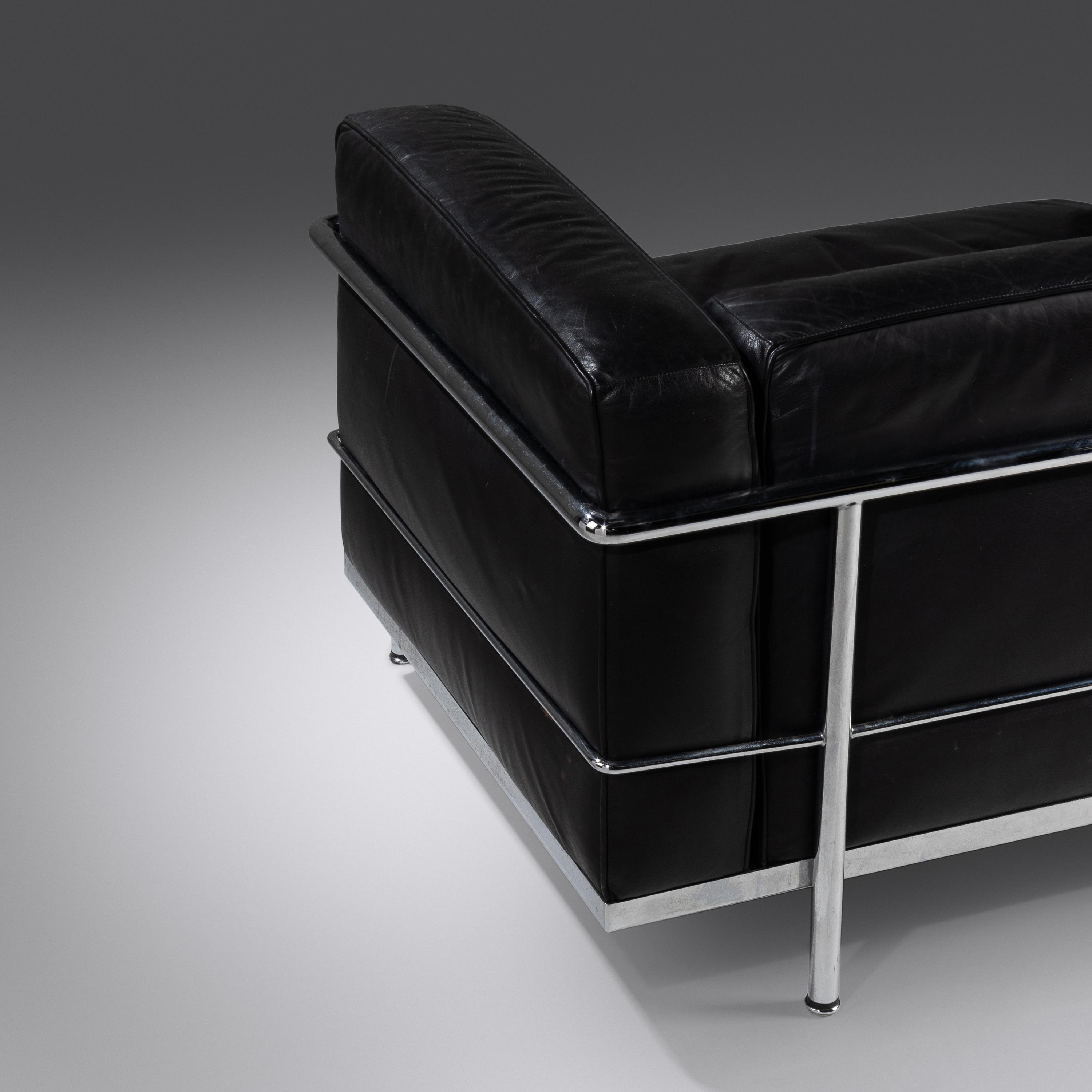 Pair of 'Grande Comfort' Lounge Chairs, model LC3 Cassina, Italy