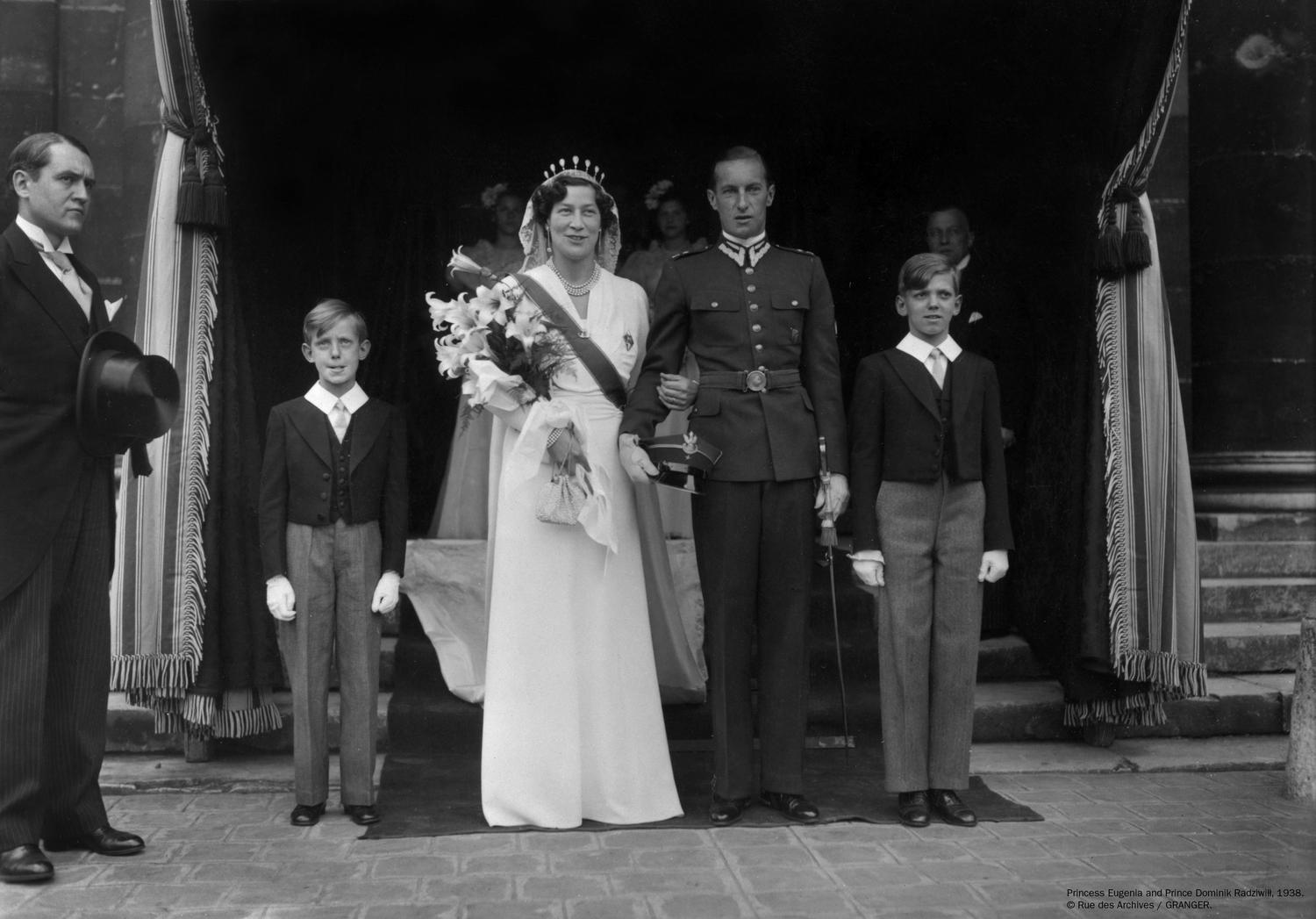 ANTIQUE, ROYAL DIAMOND TIARA