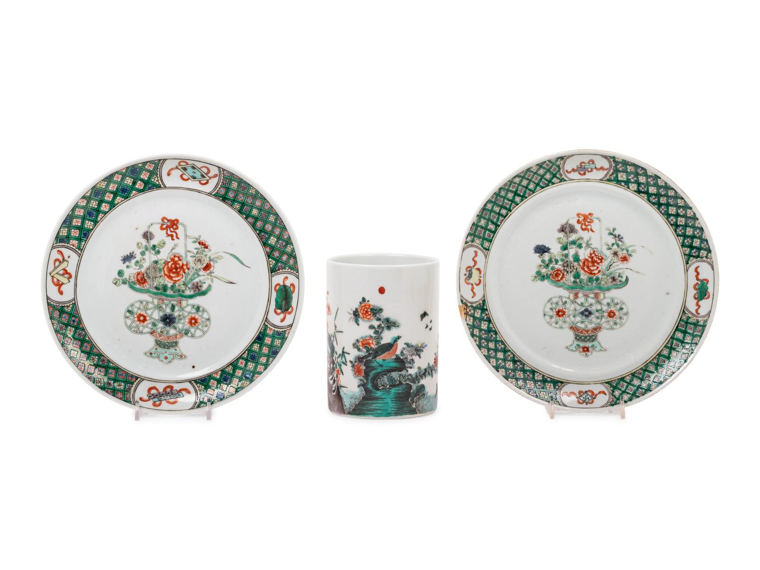 A Pair of Chinese Export Famille Verte Porcelain Plates and A Famille Verte Brushpot