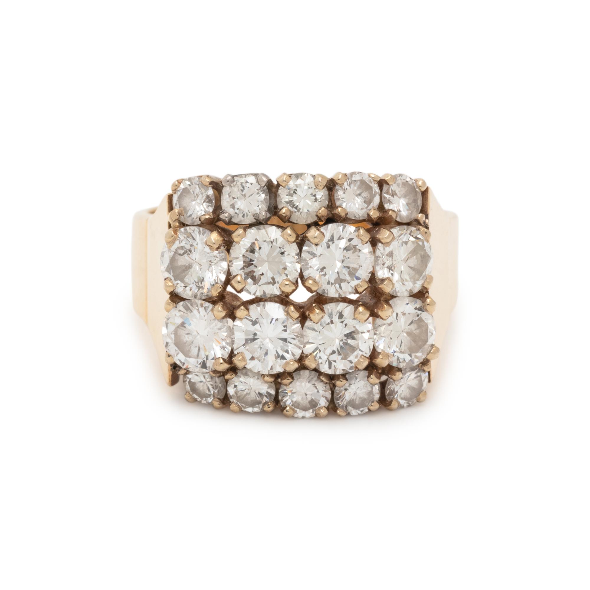 YELLOW GOLD AND DIAMOND RING