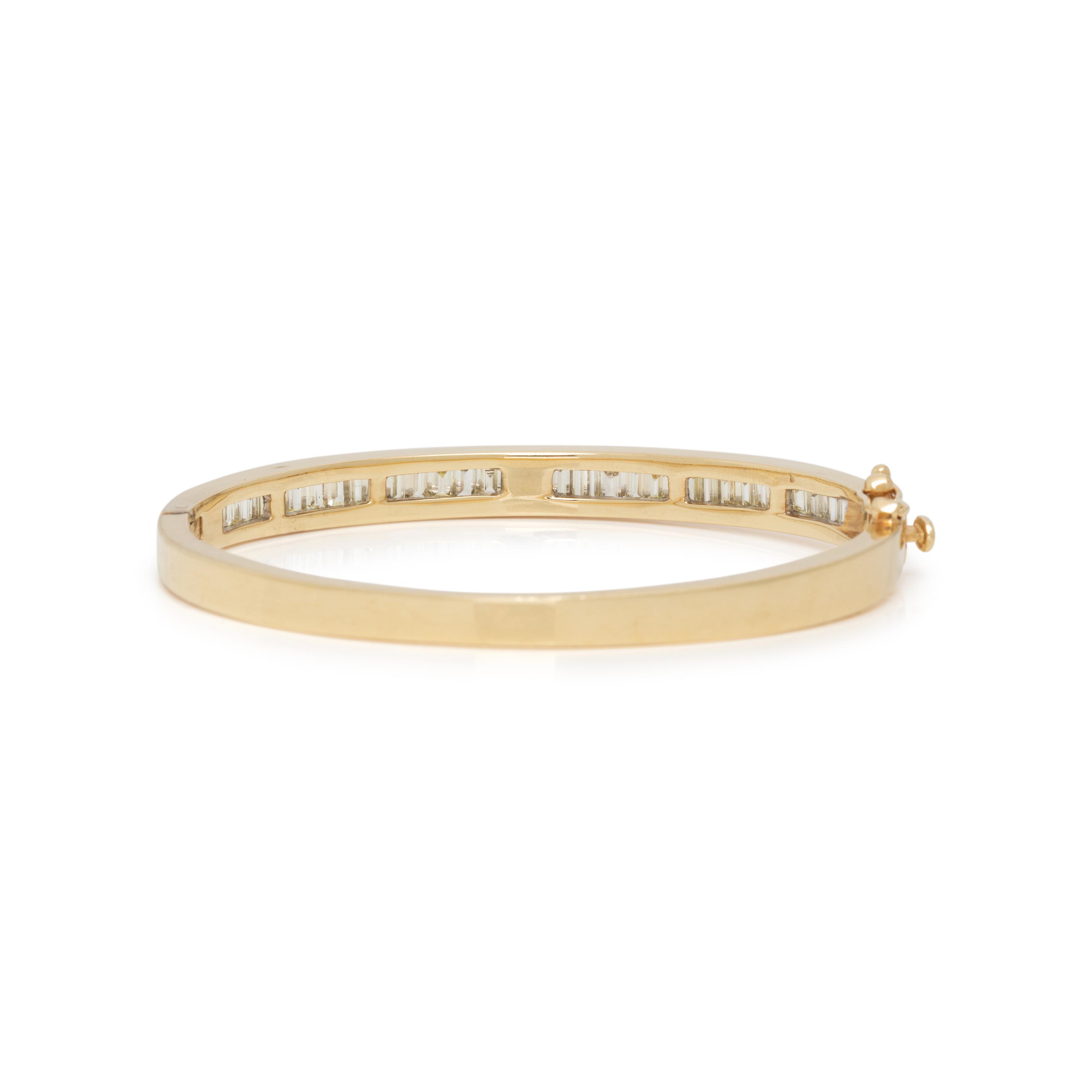 YELLOW GOLD AND DIAMOND BANGLE BRACELET