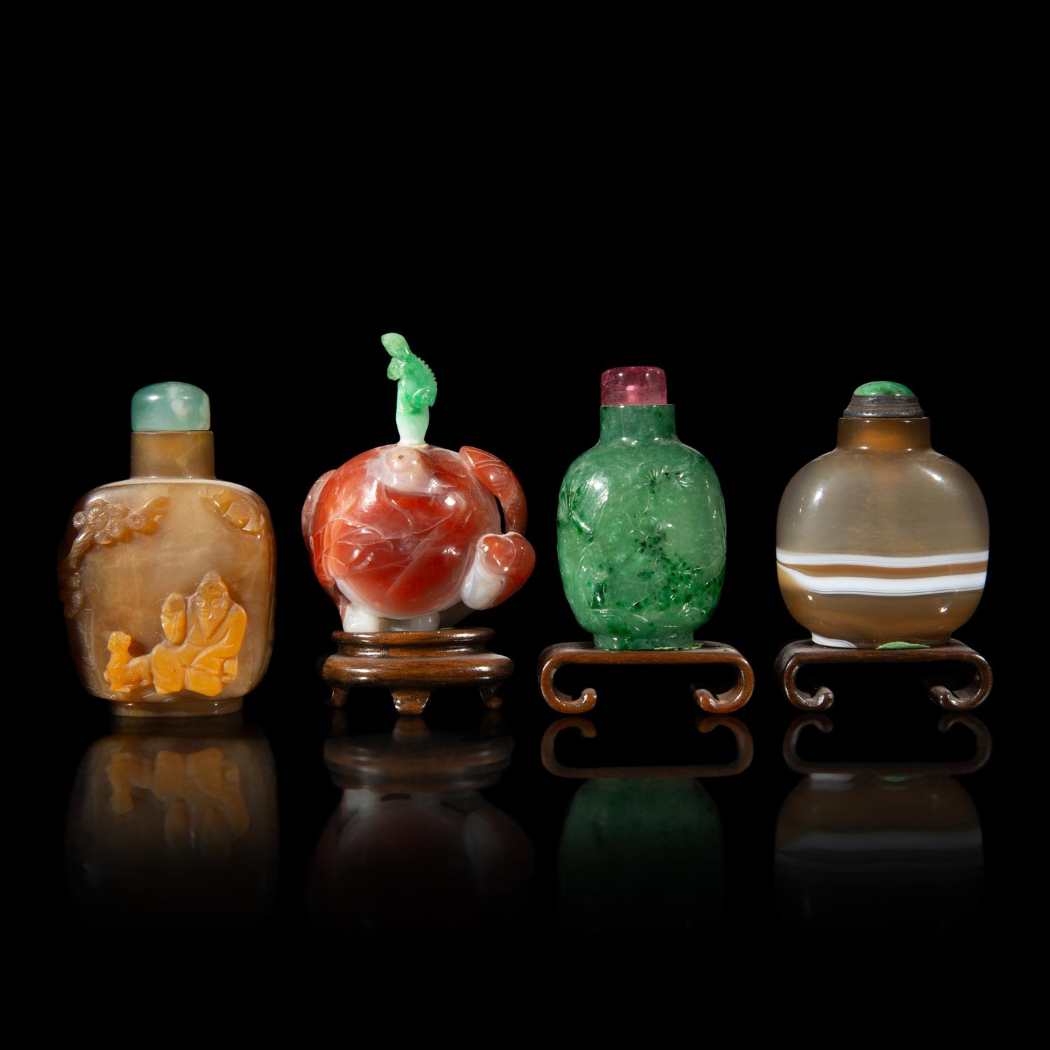 Four Chinese Jadeite and Agate Snuff Bottles, Late 19th-20th Century 近代 翡翠、瑪瑙鼻烟壺四支