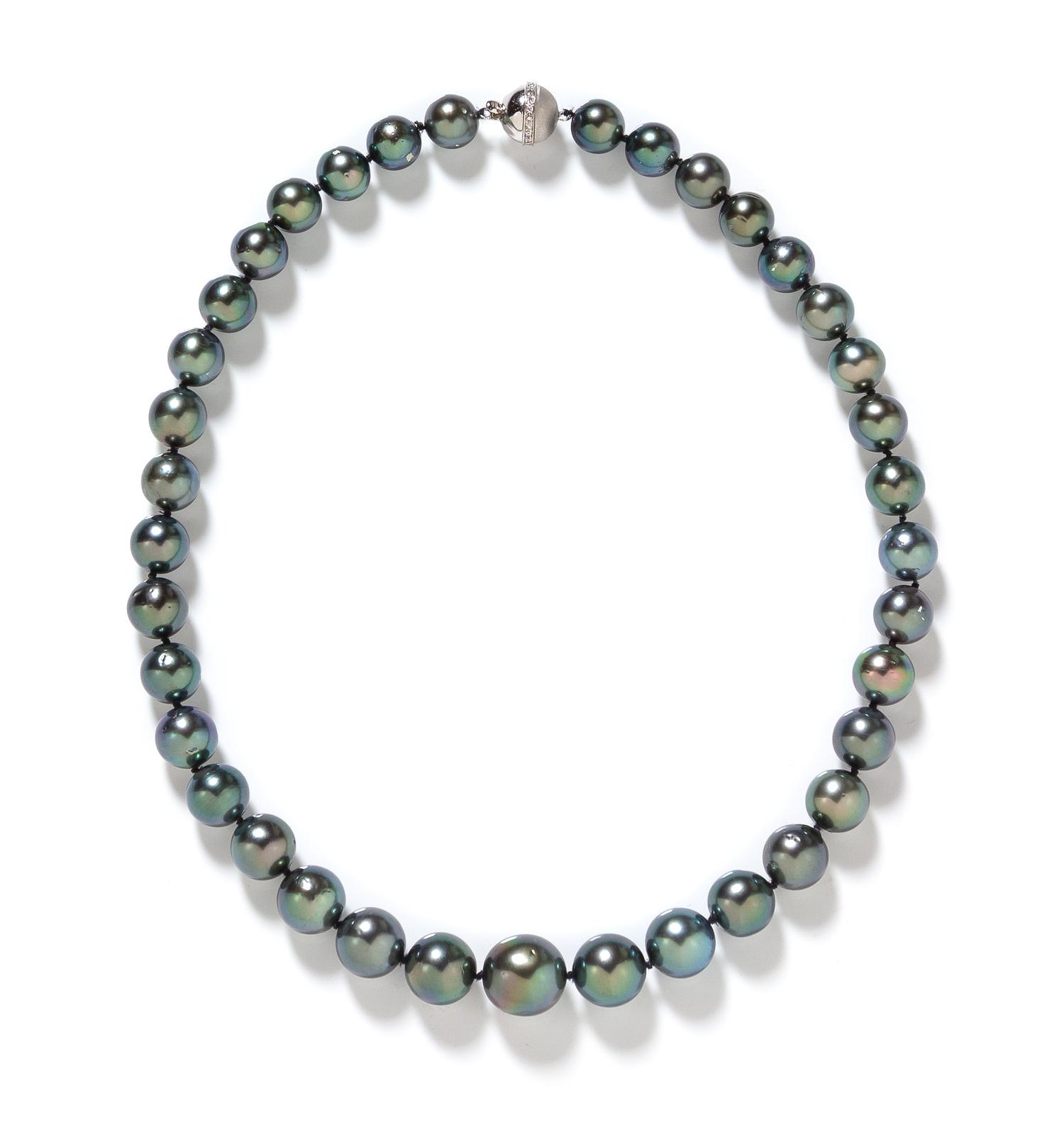 A Graduated Single Strand Cultured Tahitian Pearl Necklace,