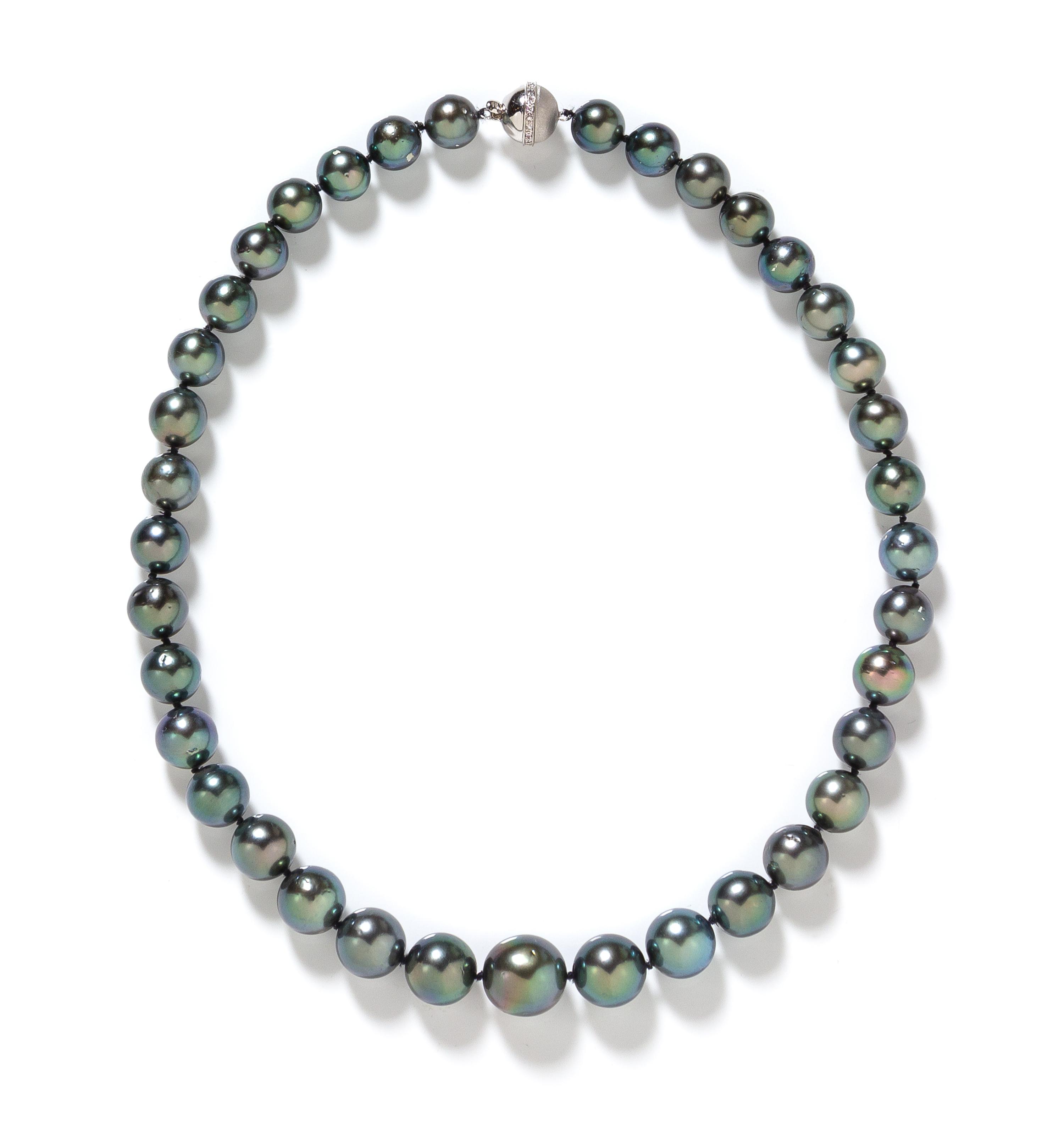A Graduated Single Strand Cultured Tahitian Pearl Necklace,