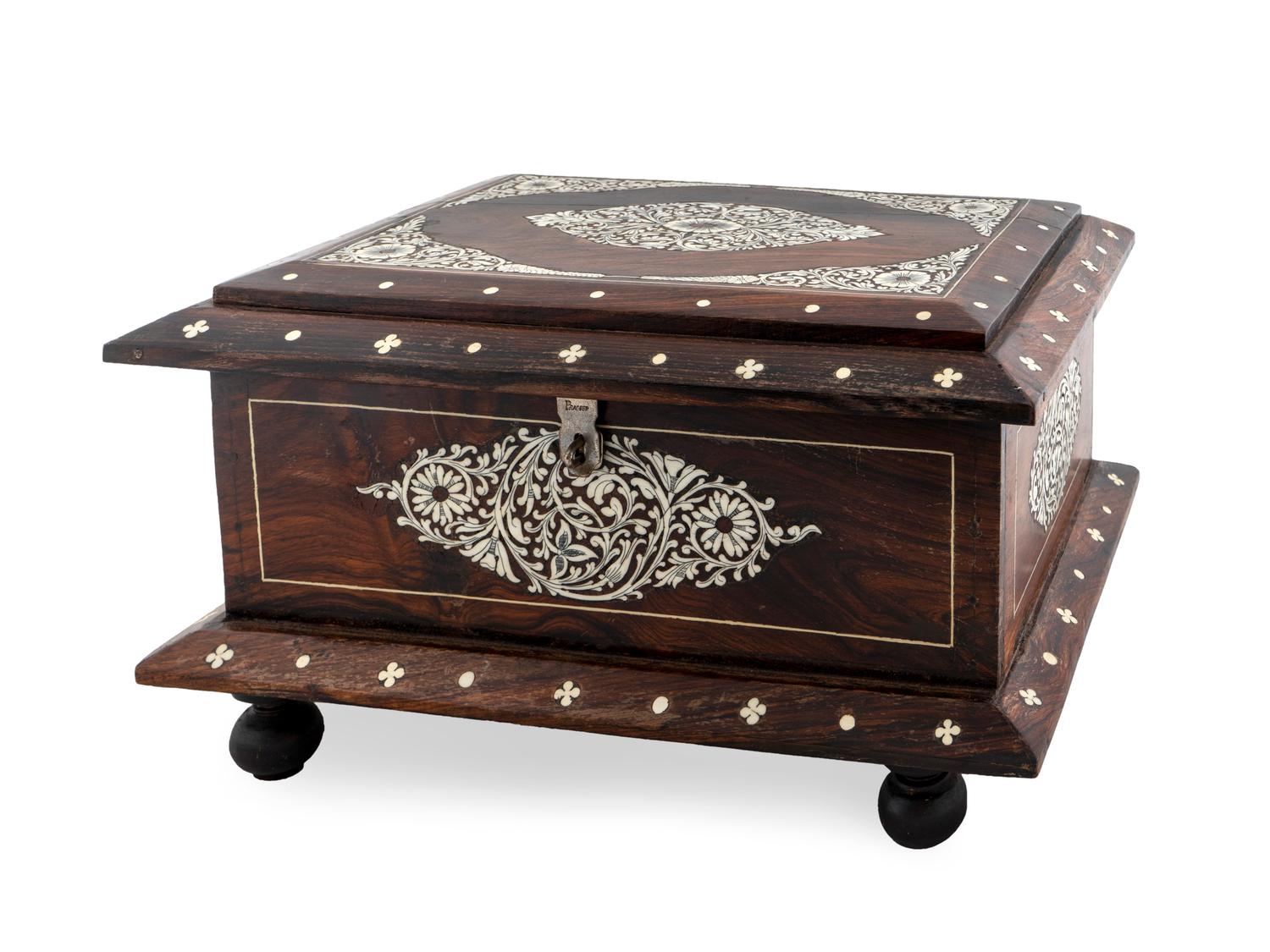 An Anglo-Indian Rosewood Inlaid Covered Box — 19TH CENTURY