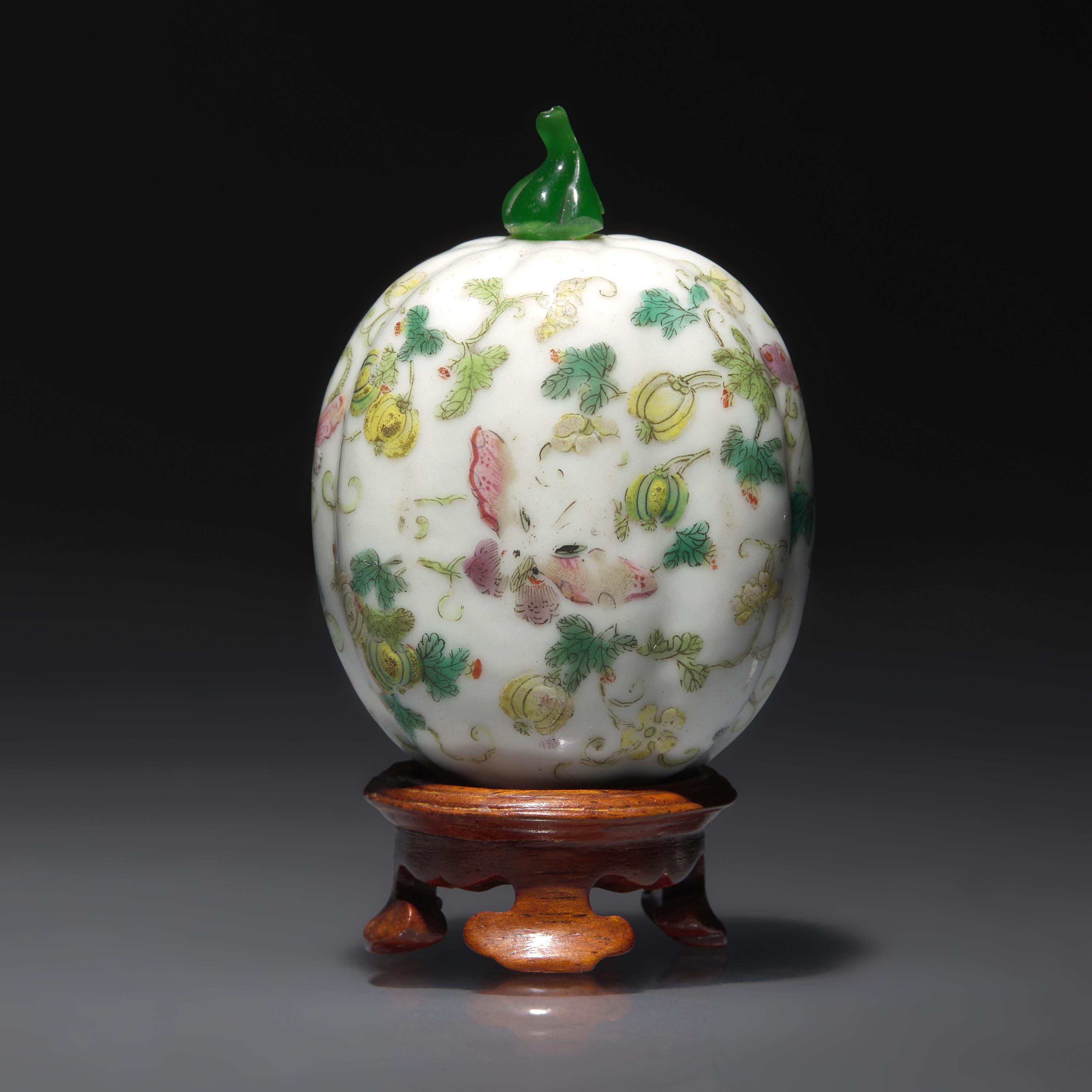 A Chinese Molded and Enameled Porcelain "Melon" Snuff Bottle, Qing Dynasty, 19th century