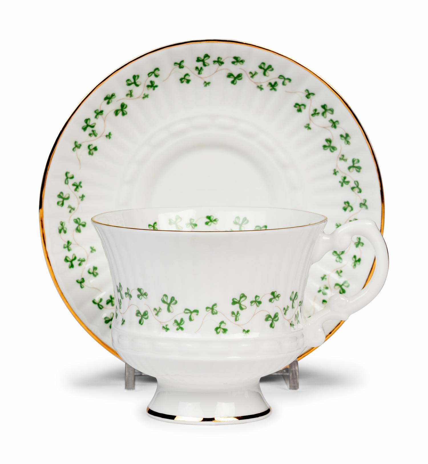 A Royal Tara Trellis Shamrock Porcelain Dinner Service