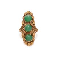 ARTS & CRAFTS, YELLOW GOLD AND JADE RING