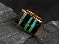 18K Gold Ring, set with Opal and Onyx