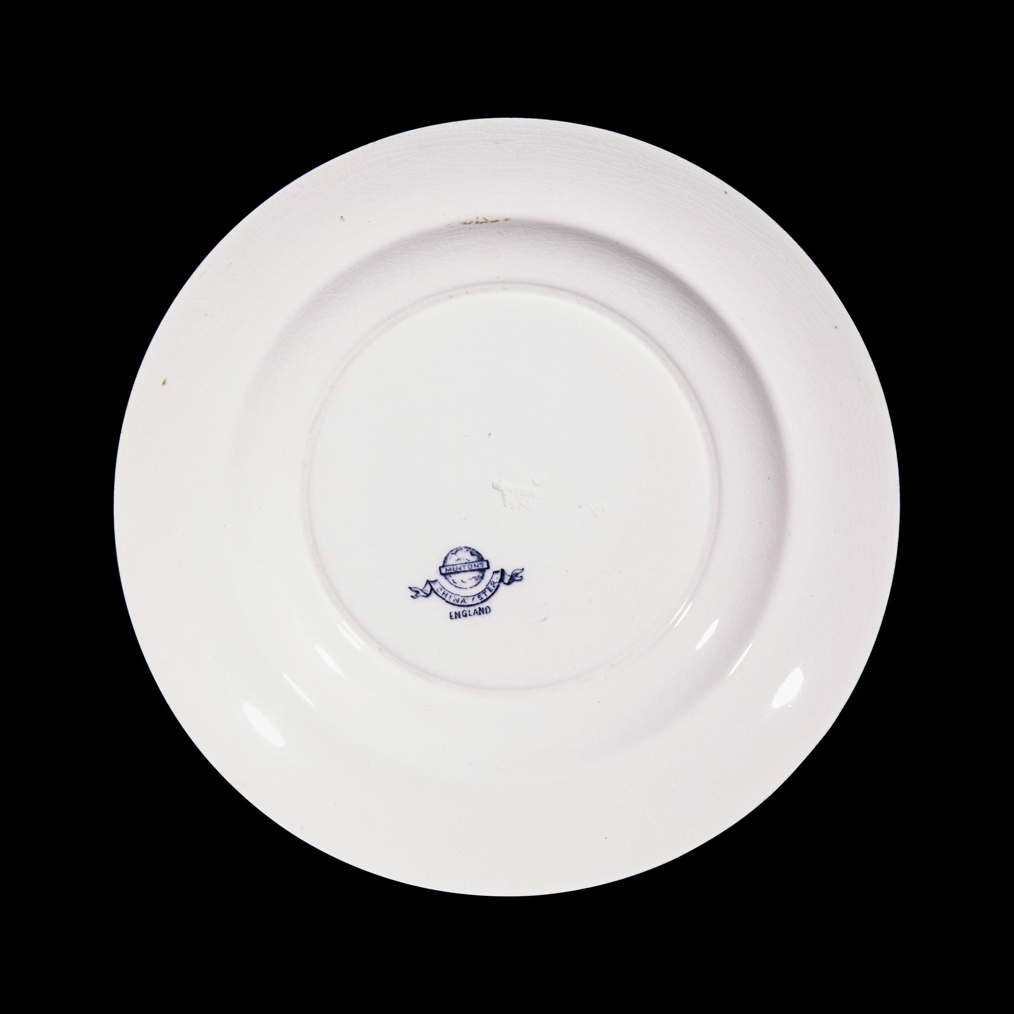 A Group of 11 Assorted Chinese and British Blue and White Table Wares, 18th-Early 20th Century 清中期-民國 中國和英國青花器皿共十一件