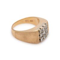 YELLOW GOLD AND DIAMOND RING