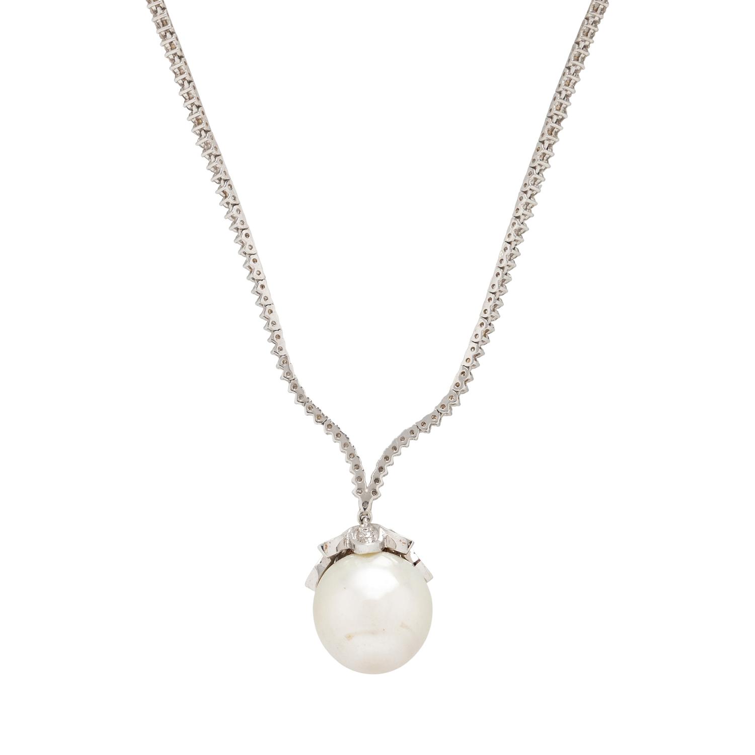 DIAMOND AND CULTURED PEARL NECKLACE AND CULTURED PEARL STUD EARRINGS