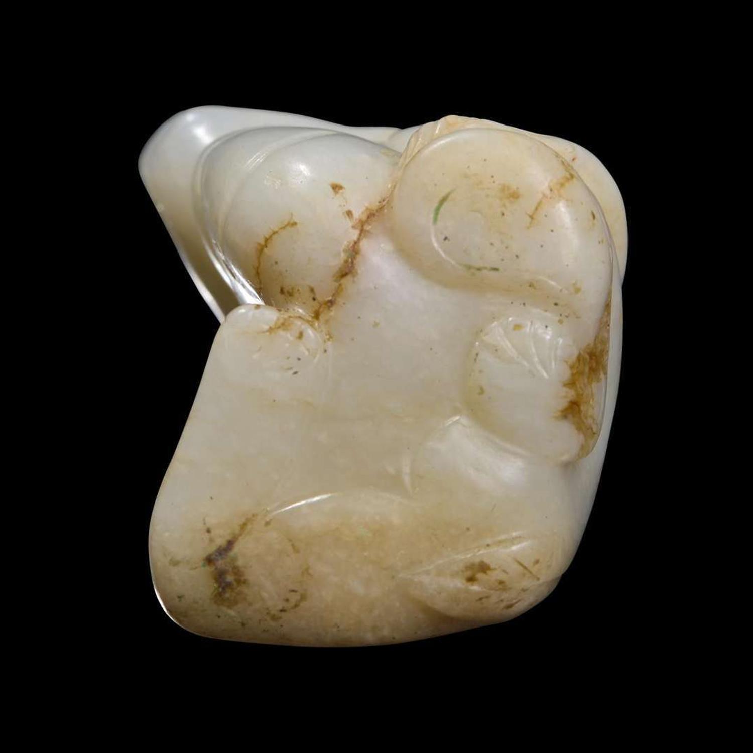 A Chinese creamy-white jade carving of a bear 白玉雕熊 Qing dynasty or earlier ????